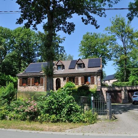 Tres Belle Villa 4 Facades Dans Quartier Vert Et Arbore - 5 Kms De Namur Kültér fotó
