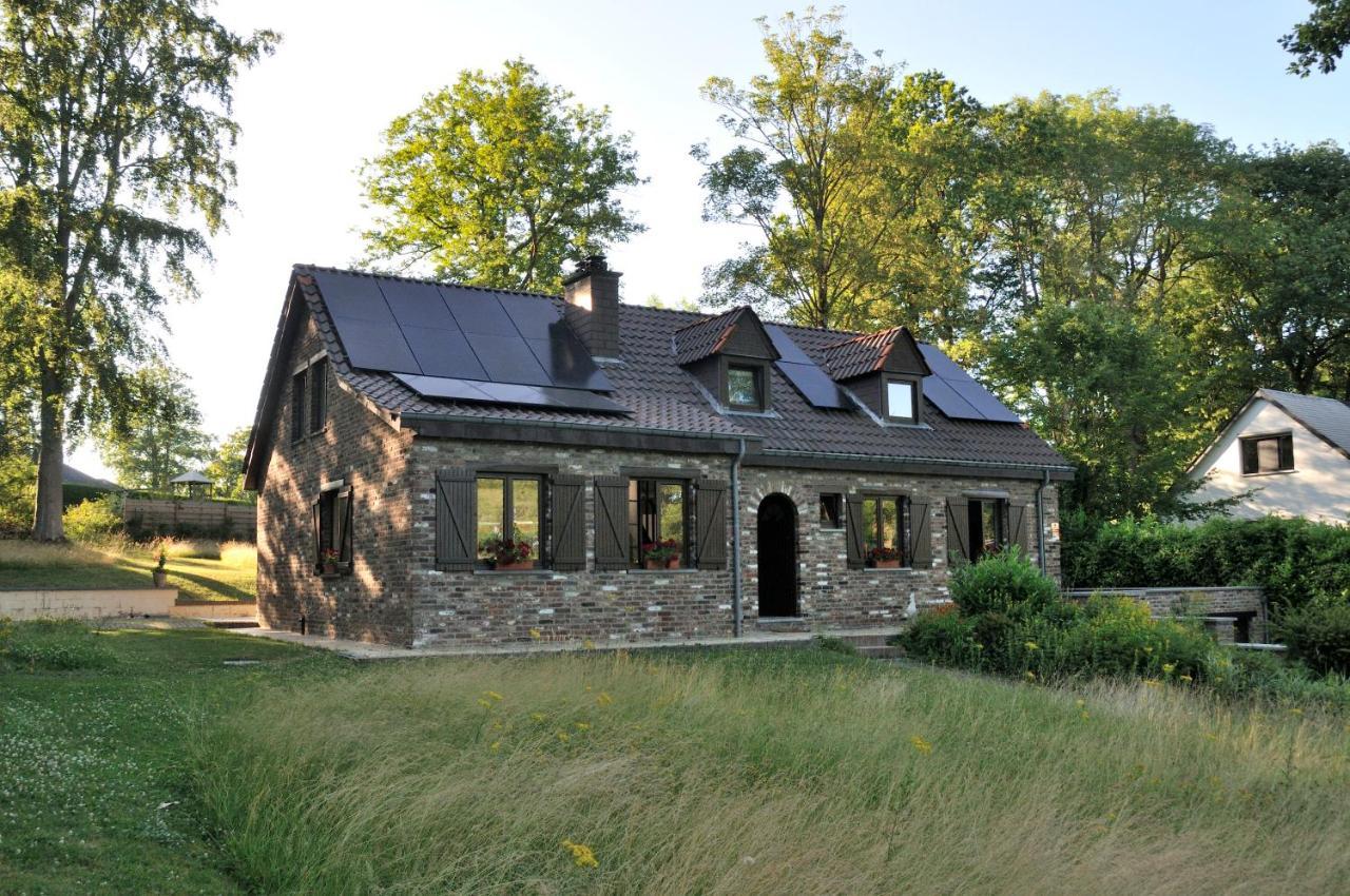 Tres Belle Villa 4 Facades Dans Quartier Vert Et Arbore - 5 Kms De Namur Kültér fotó